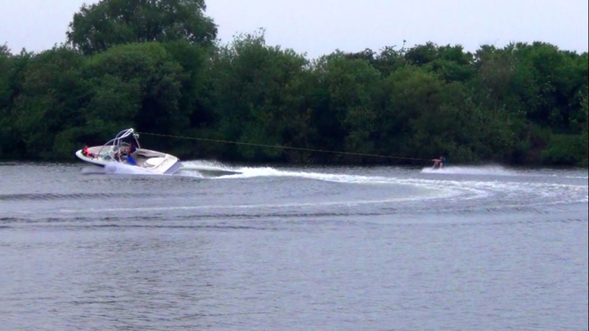 Ski boat yahoos